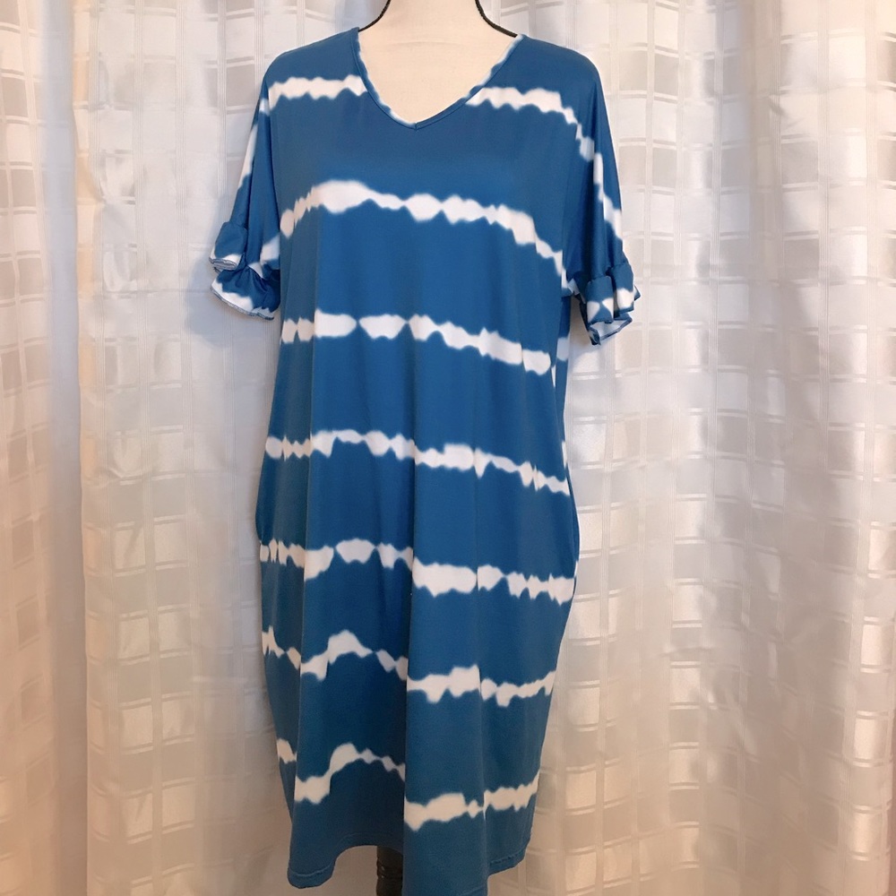 V-neck summer dress